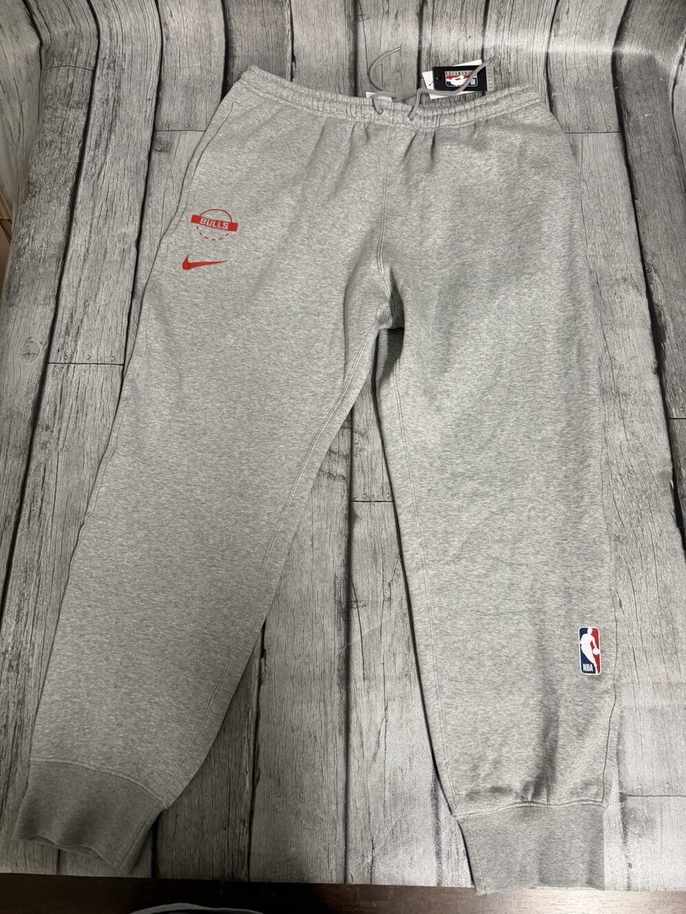 NWT Men’s Nike Chicago Bulls Jogger Pants Grey Sz XL Taper Standard Fit